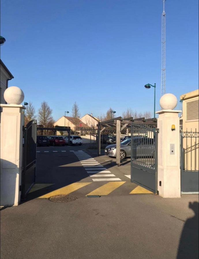 モンテヴランLogement Exceptionnel Avec Jardin Proche Disneyアパートメント エクステリア 写真