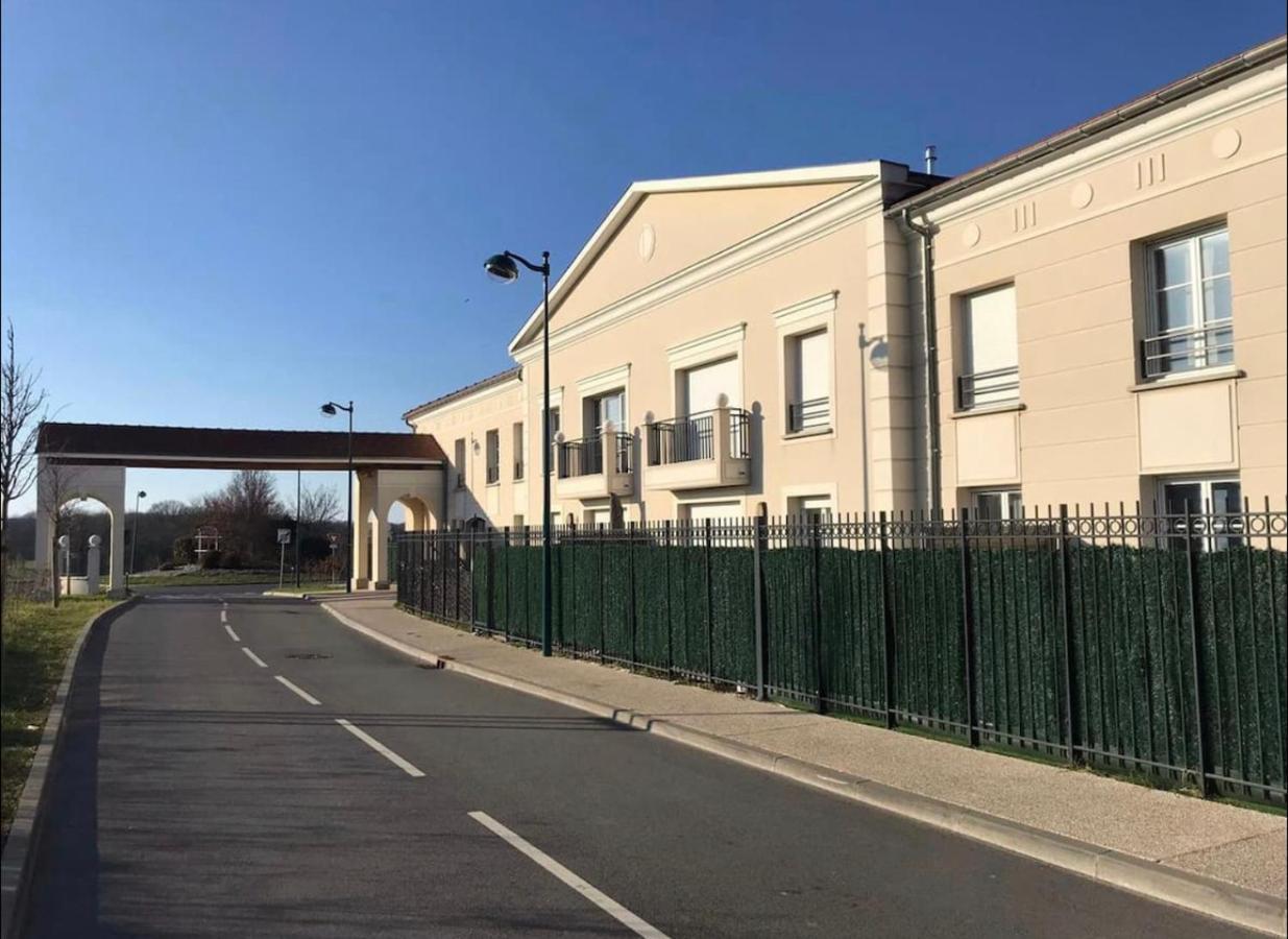 モンテヴランLogement Exceptionnel Avec Jardin Proche Disneyアパートメント エクステリア 写真
